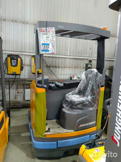 Ричтрак Jungheinrich ETV 214, 2023 года, Германия