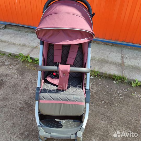 Коляска для путешествий новая