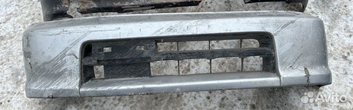 Передний бампер на nissan cube