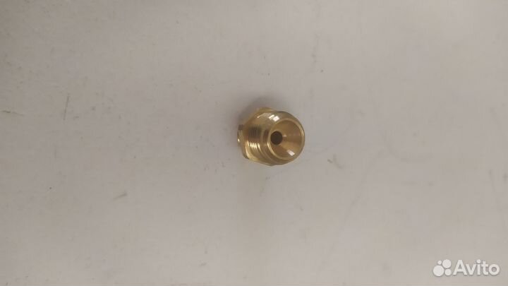 Штуцер Volkswagen 06J127065C