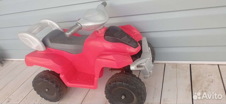 Детский квадроцикл на аккумуляторе