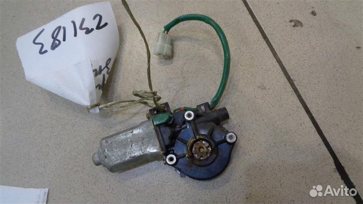 Моторчик стеклоподъемника задний правый Mitsubish