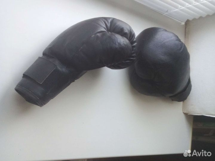 Боксерские перчатки