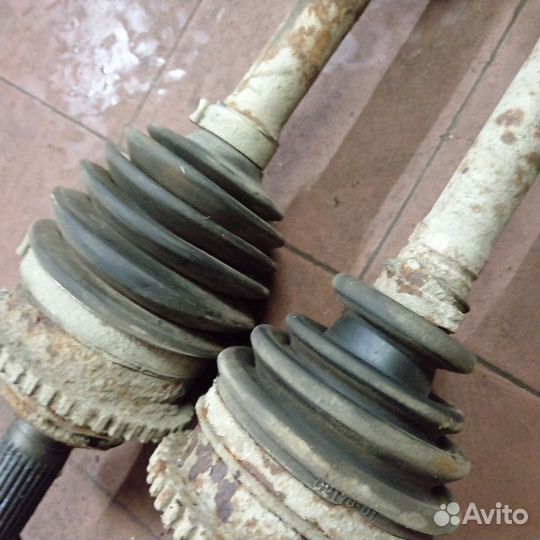 Наружний шруз Mazda 6 GG 2.0