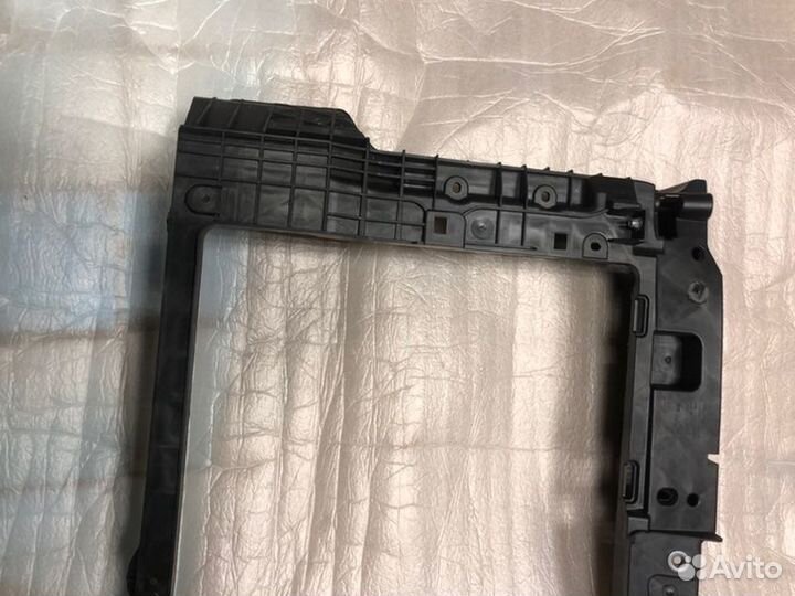 Передняя панель телевизор Skoda Rapid 2020+