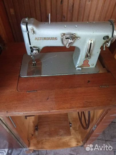 Швейная машина Altenburg