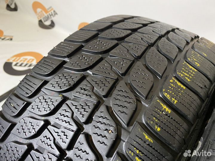 Bridgestone Blizzak LM-25 215/45 R17