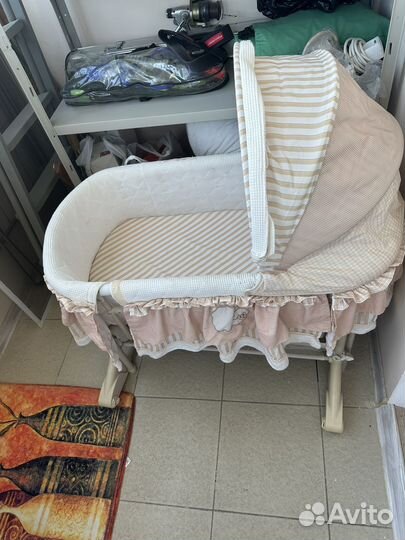 Детская кроватка люлька с маятником