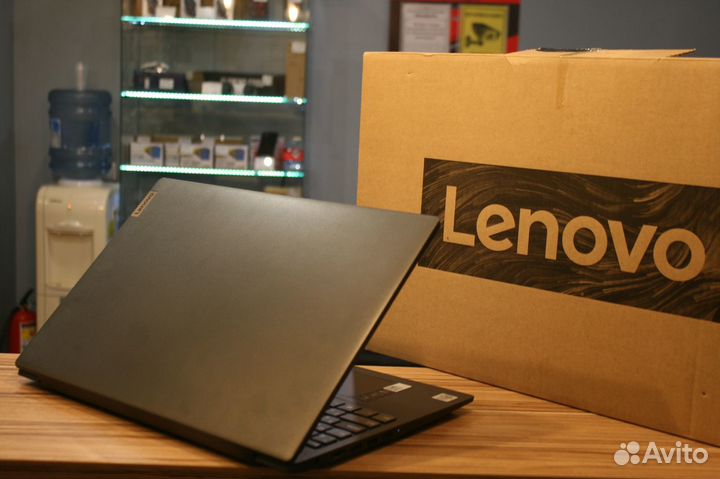 Ноутбук Lenovo / Комплект(Коробка, документы)