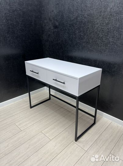 Консоль / Туалетный столик