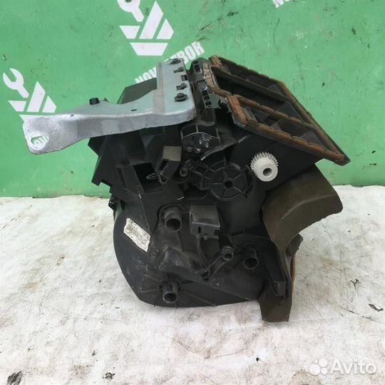 Корпус отопителя Рено Меган