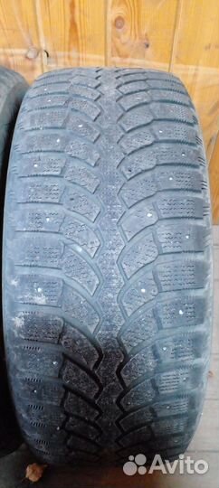 Bridgestone Blizzak Spike-01 255/55 R18 109T