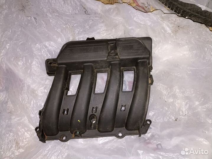 Коллектор впускной Duster, Logan, Sandero, Almera