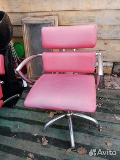 Мойка и стул для парикмахерской