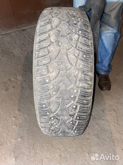 Continental Conti4x4IceContact 215/65 R16