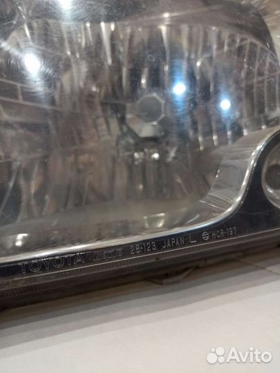 Левая фара Toyota Town Ace Noah
