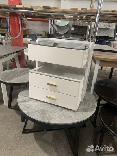 Тумба прикроватная