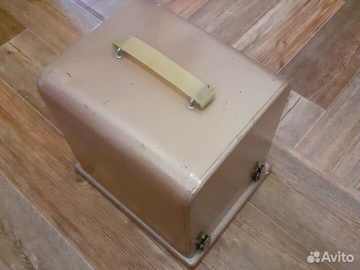 Кварцевая лампа. СССР окн-11