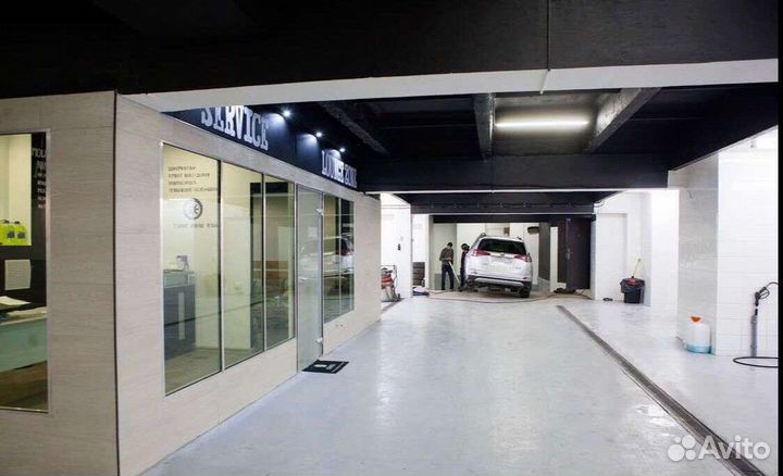 Шиномонтажник