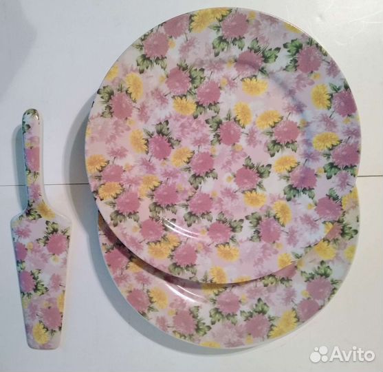 Большая тарелка, блюдо, тортовница