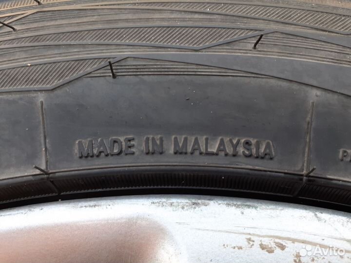 Nitto Therma Spike 225/50 R17