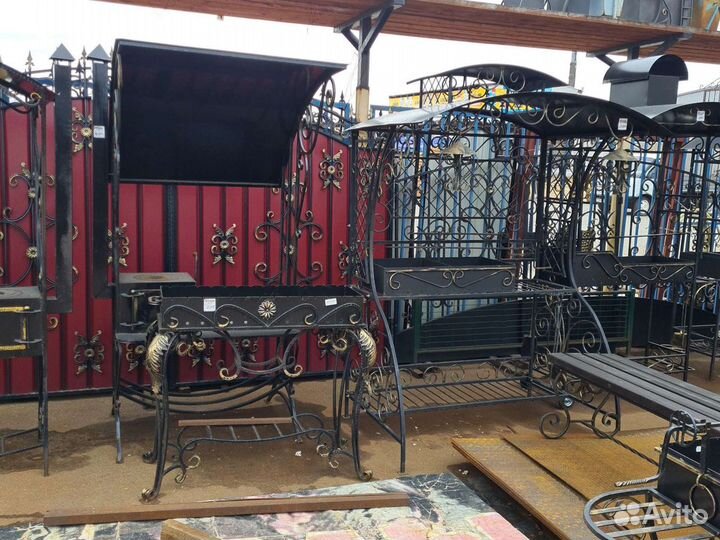 Кованые мангалы с крышей