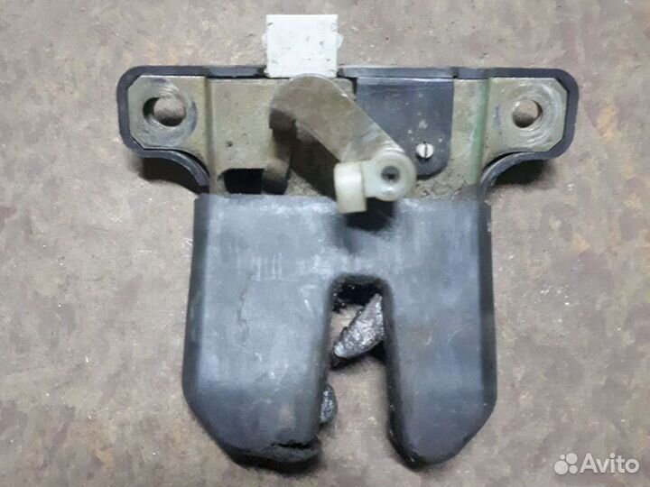 Замок крышки багажника ауди а6с5 audi a6c5