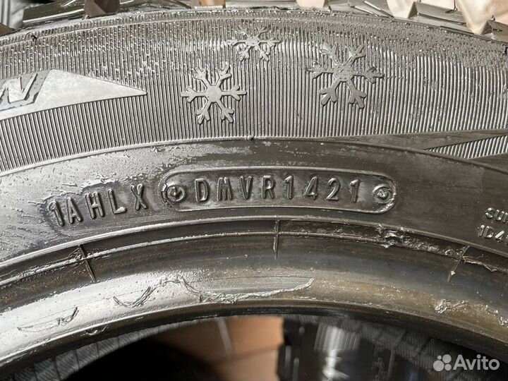 Dunlop SP Winter Ice 03 185/65 R15 92T