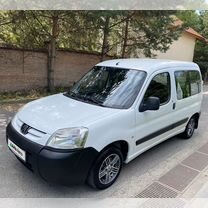 Peugeot Partner 1.4 MT, 2010, 230 000 км, с пробегом, цена 650 000 руб.