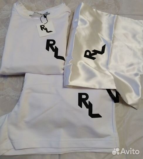 Спортивный костюм