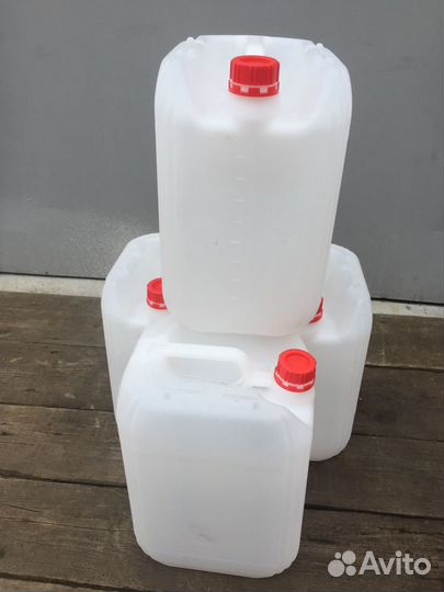 Канистры пластиковые 10 литров