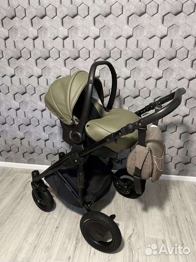 Коляска 3 в 1 Zippy Pia Льняная с ионами серебра