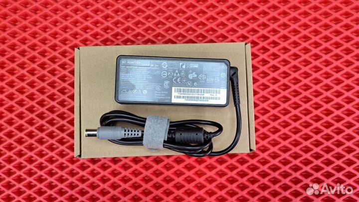 Блок питания Lenovo 20V/3.25A/65W (7.9x5.5)