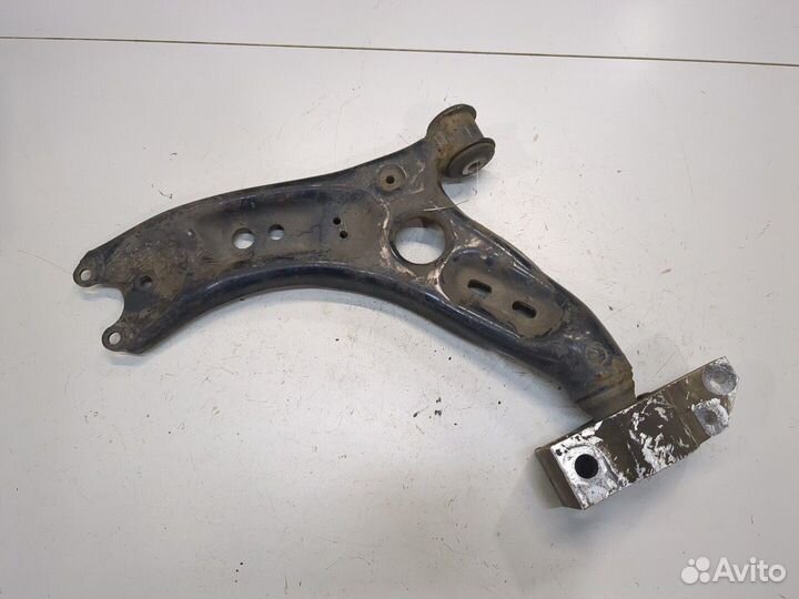 Рычаг подвески Volkswagen Tiguan, 2011