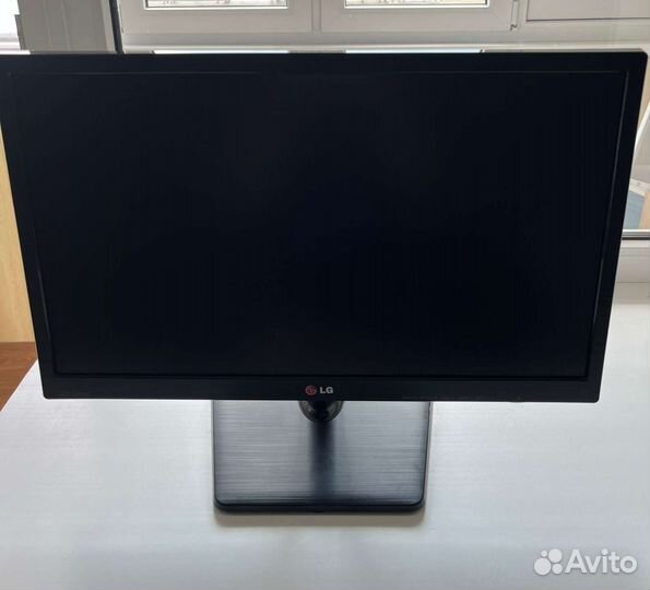 Монитор LG 22EN33