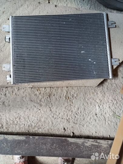 Продаю радиатор кондиционера