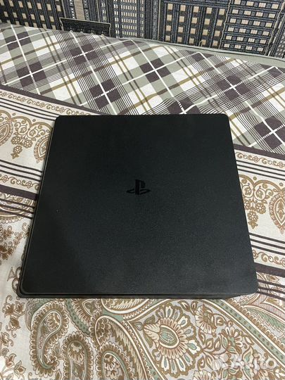 Sony PS4 slim 1tb