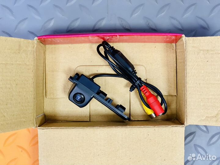 Штатная камера заднего вида Honda civic hatchback