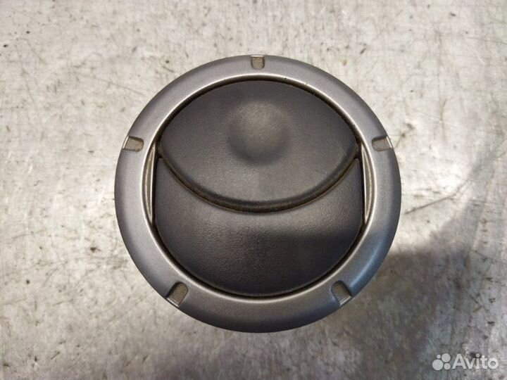 Дефлектор воздушный Renault Duster универсал 2.0