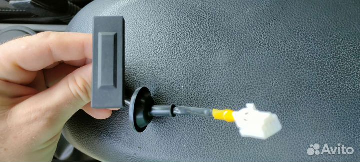 Кнопка открывания багажника Kia Hyundai