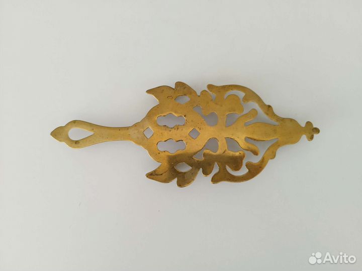 Латунная подставка под горячее