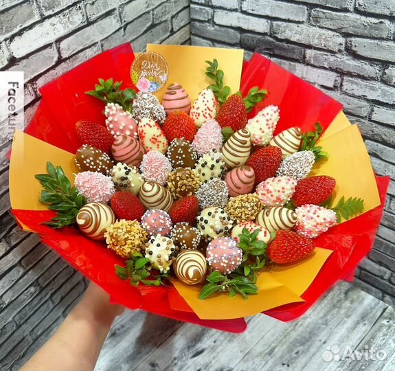 Клубника в шоколаде. Съедобные букеты