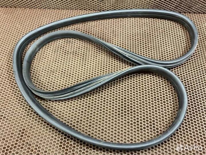 Уплотнитель двери задний левый Skoda Fabia CGP 1