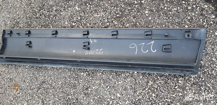 Volkswagen Touareg Накладка двери передней левой