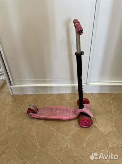 Самокат трехколесный