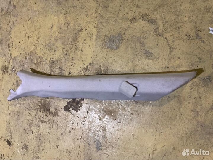 Обшивка салона передняя левая Land Rover Discovery