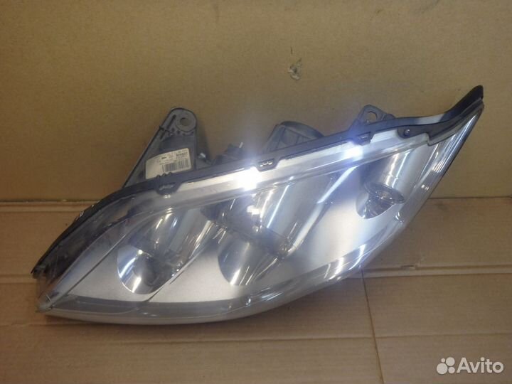 Фара левая Рено Лагуна 3 2008-2011