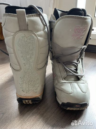 Сноубордические ботинки Vans женские