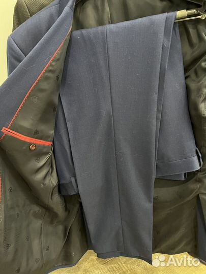 Roy robson костюм