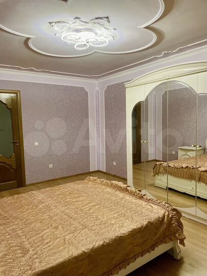 2-к. квартира, 70 м², 6/15 эт.